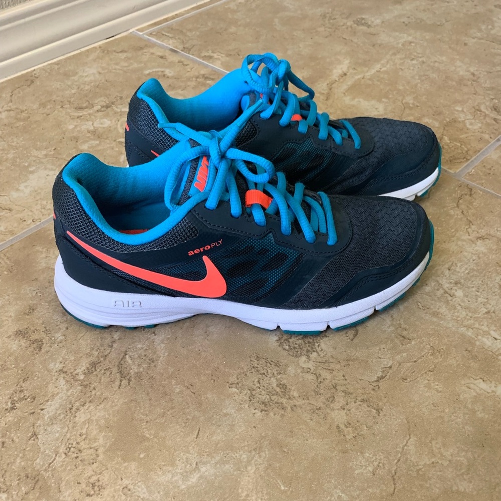 NIKE Relentless4